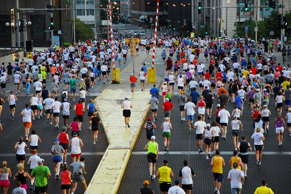 Quels sont les défis de l'organisation de marathons en ville ?